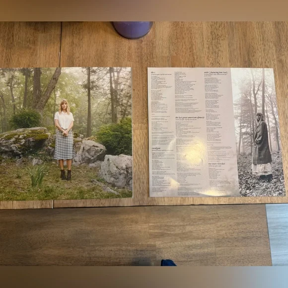 Taylor Swift Folklore "Betty's Garden" Limited Edition Variant - Picture 5 of 7